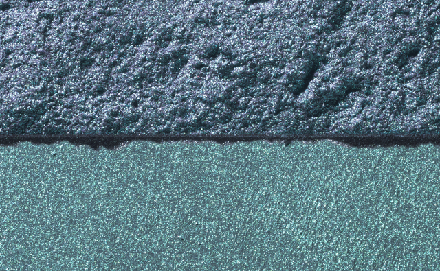 Preview of the cosmetic effect pigment Ronaflux® Peacock