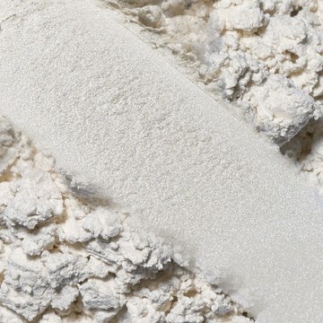 Candurin&#174; Silver Fine masstone, silver, 1-15&#160;&#956;m particle size distribution