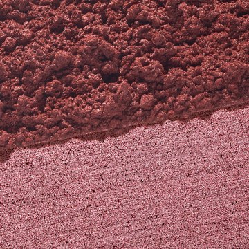 Colorona&#174; Russet masstone, red, 10-60&#160;&#956;m particle size distribution